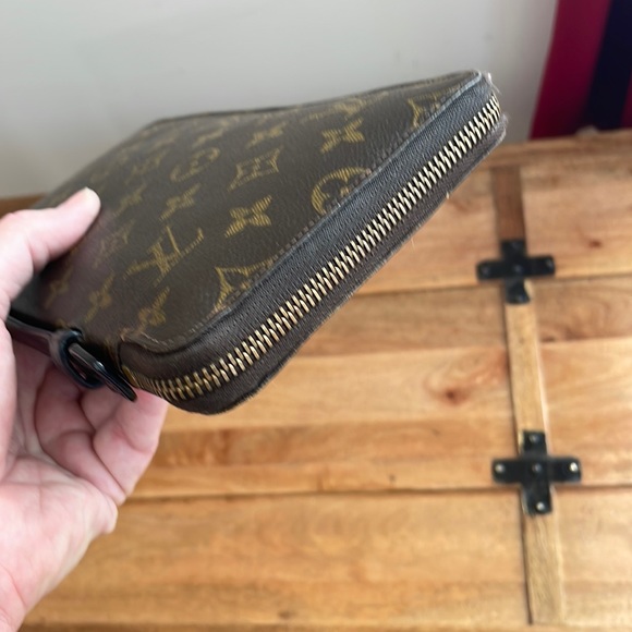 Louis Vuitton Travel Documents Case. - Picture 7 of 16